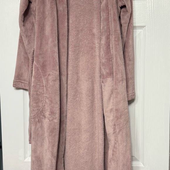 UGG ROBE - Picture 6 of 12
